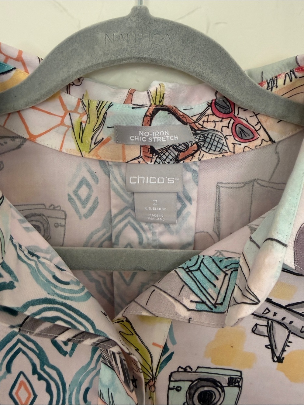 Chico’s Vacation Printed Half Button Shirt Size 2 - Picture 2 of 5